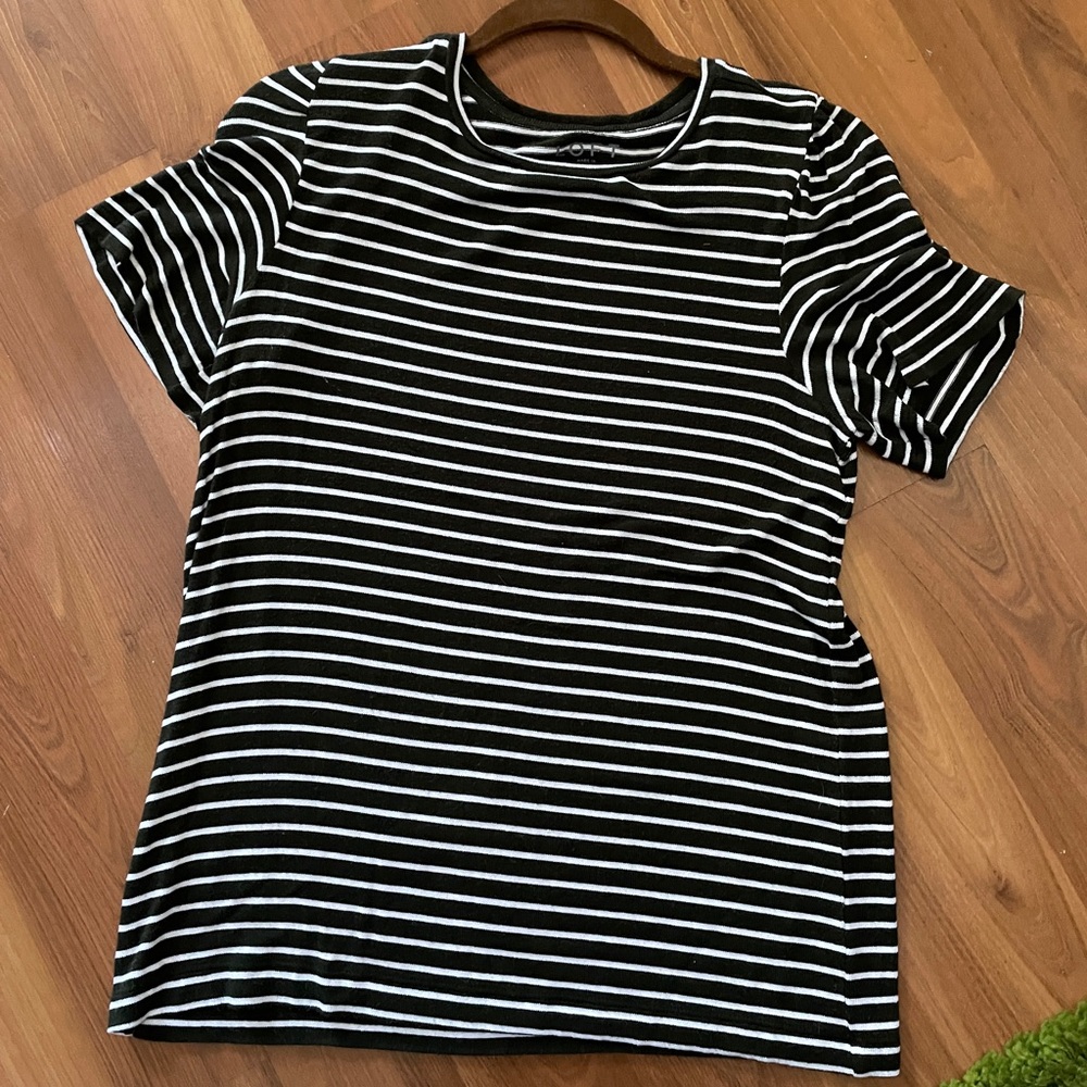 Loft stripe tee 💚